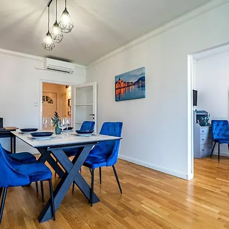Sapphire Apartment